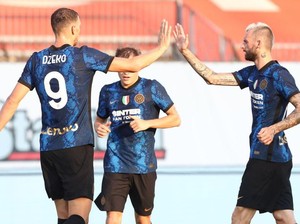 Gabung Inter, Dzeko Lupakan Rivalitas dengan Inzaghi