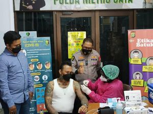 Jerinx Akhirnya Disuntik Vaksin Corona, Begini Momennya