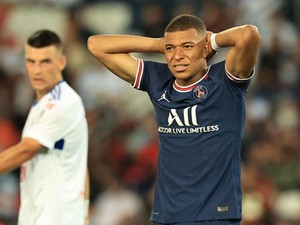 Ancelotti Tak Pedulikan Rumor Mbappe ke Real Madrid