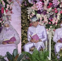 Proses acara pengajian tersebut tampak berlangsung khidmat dengan dihadiri sejumlah kerabat dan anggota keluarga. Rencananya pernikahan Lesti dan Rizki Billar akan diadakan pada 19 Agustus 2021. Foto: Instagram/@antv_official