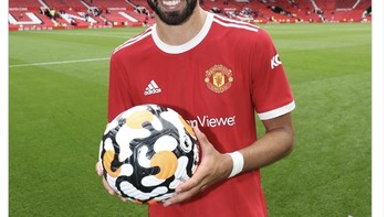 Ini adalah hattrick pertama Bruno Fernandes berseragam MU. Menariknya, semua dicetak bukan lewat titik penalti. Foto: Istimewa