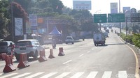 Kondisi jalanan menuju Puncak lancar tanpa kendali berarti. (Johanes Randy/detikTravel) 