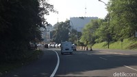 Menurut Iptu Dicky Pranata selaku Kasatlantas Polres Bogor memastikan kalau kondisi di lapangan khususnya Puncak terpantau aman selama masa PPKM. (Johanes Randy/detikTravel)