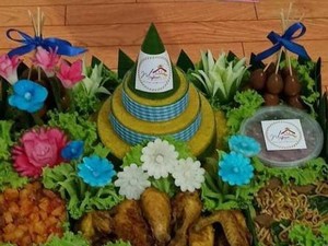 5 Rekomendasi Pesan Tumpeng Online untuk Rayakan HUT RI