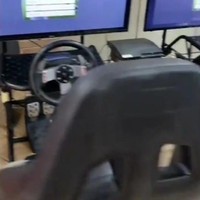 Menurut penuturan Lala dalam video unggahannya itu, Raffi membeli alat-alat permainan tersebut karena dirinya tak bisa mengajak sang anak, Rafathar untuk bermain ke mall. Namun tak hanya Rafathar, para asisten Raffi Ahmad pun terlihat ikut serta memainkan alat permainan tersebut. Foto: TikTok/Shella Lala