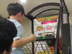 Crazy Rich, 6 Foto Raffi Ahmad Hadirkan Arena Bermain di Rumah Bak di Mall