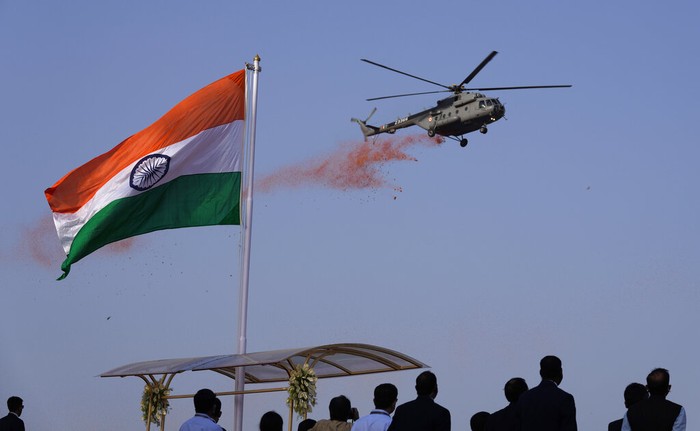 Hari Kemerdekaan India dirayakan setiap tanggal 15 Agustus. Meski masih hadapi pandemi COVID-19, warga India tetap bersuka cita merayakan hari kemerdekaan.