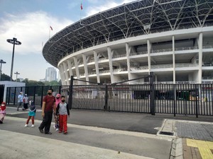 Sarana Olahraga Outdoor di DKI Dibuka, Warga Ramai-ramai Sambangi GBK