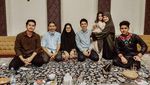 Gaya Keren Zikri Daulay Mantan Suami Henny Rahman Saat Ngopi
