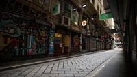 Suasana kosong terlihat dijalan kota di Melbourne Australia pada  pada 16 Agustus 2021.