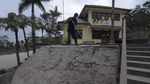 Abu Vulkanik Merapi Selimuti Permukiman Warga