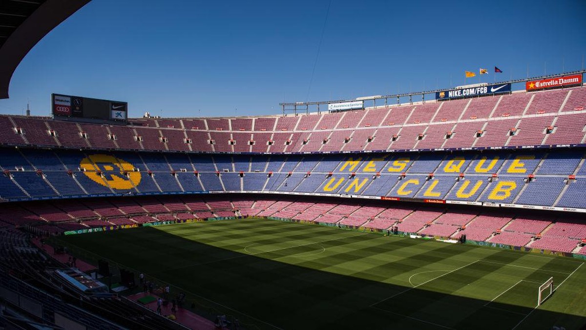 Barcelona nyaris bubar karena kondisi keuangan yang buruk. (Foto: Getty Images/Alex Caparros)