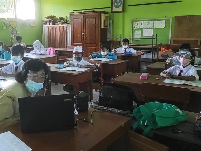 belajar Tatap Muka Dimulai, Satgas COVID-19 Banyuwangi Lakukan Pengawasan