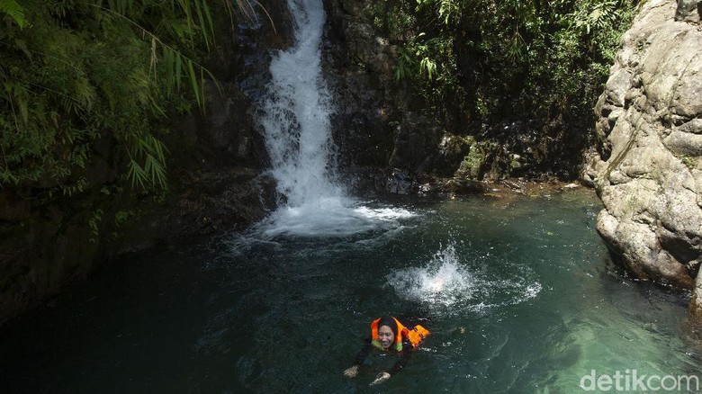 Curug Mariuk Surga Terpencil di Bogor Curug Mariuk Surga Terpencil di Bogor