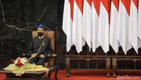 Jokowi mengaku senang memakai baju adat Baduy karena desainnya yang sederhana.
