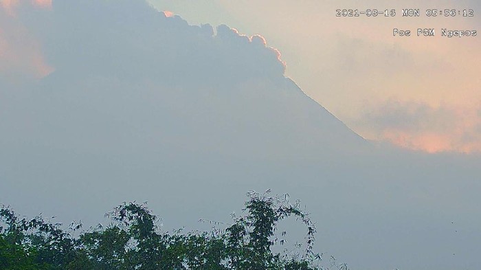 Gunung Merapi erupsi,16/8/2021