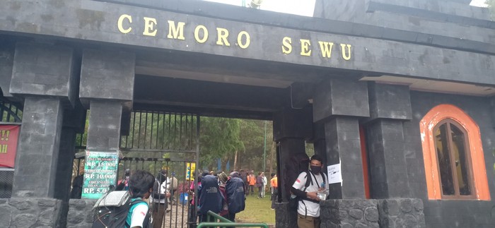 Jalur pendakian Gunung Lawu via Cemoro Sewu Magetan