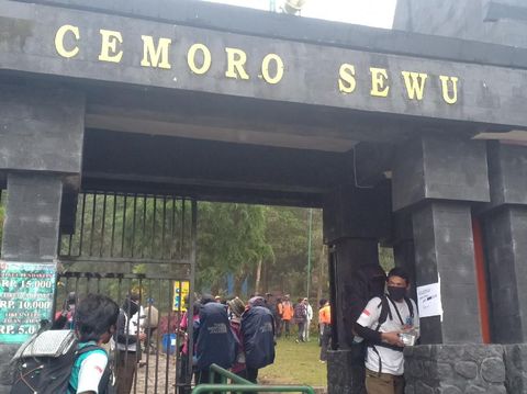 Jalur pendakian Gunung Lawu via Cemoro Sewu Magetan