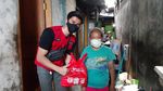 Jemput Bola Vaksinasi di Gang Sempit Ibu Kota