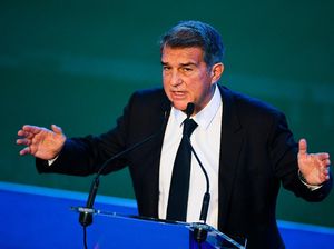 Barcelona Merana, Laporta Minta Fan Tetap Tenang