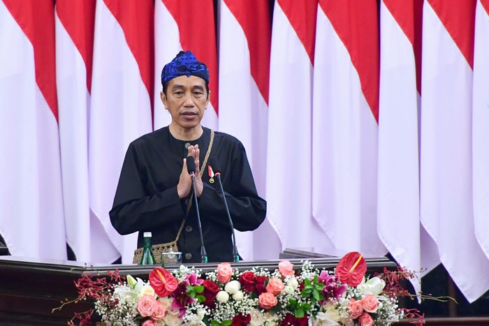 Joko Widodo menghadiri Sidang Tahunan MPR RI di Kompleks Parlemen, Senayan, Jakarta, Senin (16/8).

Biro Pers Sekretariat Presiden