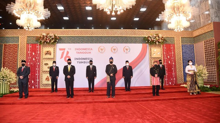 Presiden Joko Widodo (Jokowi) menghadiri sidang tahunan MPR 2021. Jokowi hadir dengan mengenakan baju adat suku Baduy.