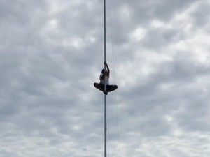 Ingat Joni Pemanjat Tiang Bendera 17 Agustus? Begini Sosoknya Sekarang