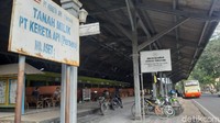 Komplek bangunan stasiun yang masih ada telah di inventarisir sebagai bangunan cagar budaya oleh BPCB Jateng dan Pemkab Blora dalam kegiatan inventarisasi cagar budaya tahun 2017. Foto: (Febrian Chandra/detikcom)