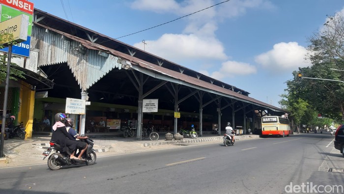 Komplek stasiun Blora saat ini