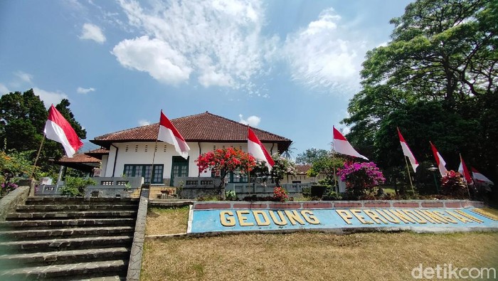 Melihat Gedung Linggarjati yang menjadi saksi bisu perjuangan Indonesia