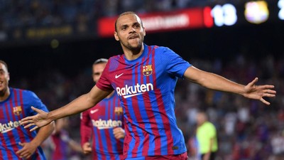 Messi Cabut, Lord Braithwaite Gemilang Bantu Barca Menang