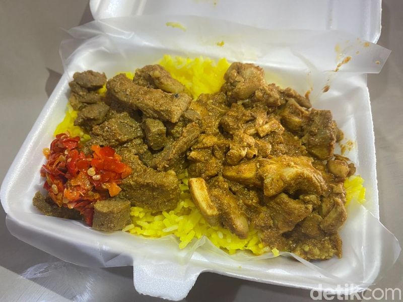 Nasi Kebuli Robot: Sedapnya Nasi Kebuli Rp 10 Ribu Buatan Mantan Chef Hotel Bintang 5