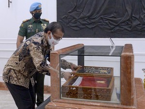 Naskah Asli Teks Proklamasi Akan Dihadirkan di Istana Merdeka Besok