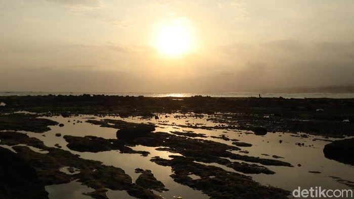 Pantai Cidora