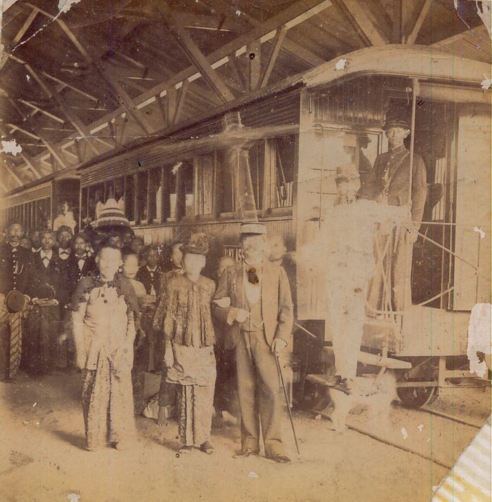 Peresmian stasiun kereta api yang dihadiri Bupati Blora RMAA. Tejokronegoro III pada tahun 1894 // dok Keluarga RM. Tedjonoto Koesoemaningrat. Peresmian stasiun kereta api yang dihadiri Bupati Blora RMAA. Tejokronegoro III pada tahun 1894
