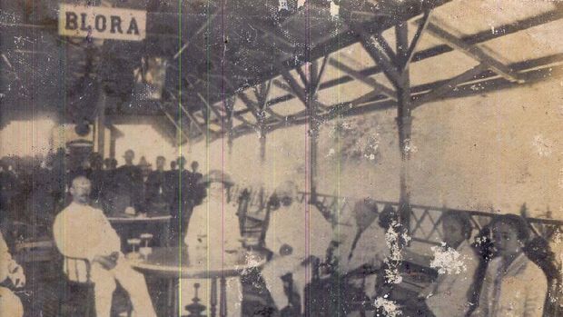 Peresmian stasiun kereta api yang dihadiri Bupati Blora RMAA. Tejokronegoro III pada tahun 1894
