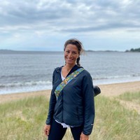 Bagaimana dengan kehidupan Rebecca saat ini? Di 2009, wanita yang kini berusia 44 tahun itu pindah ke Norwegia. Dia menikah dengan dokter Sven Christjar Skaiaa dan membangun keluarga di sana. Foto: Instagram: @rebecca.loos