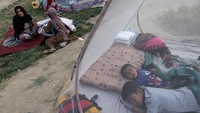Kolapsnya pemerintahan dengan cepat ini juga memicu ketakutan dan kepanikan warga yang ada di Kabul. Paula Bronstein/Getty Images.