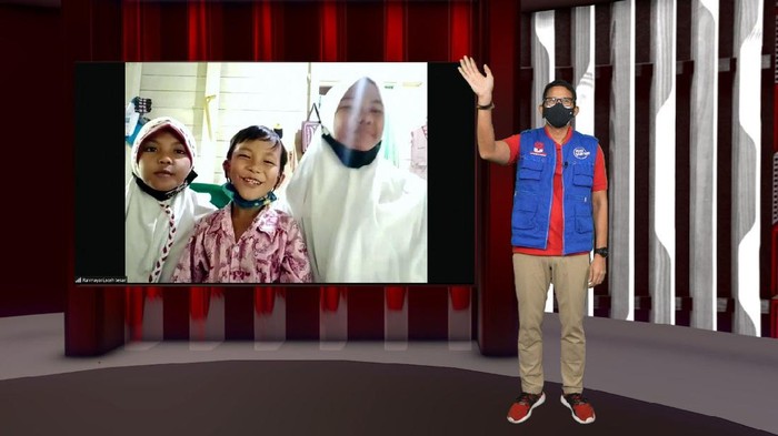 Sandiaga Beri Beasiswa Anak Pedagang Kecil Menparekraf Sandiaga Uno memberikan 1.000 beasiswa kepada anak-anak para pedagang kecil. Pemberian beasiswa dilakukan secara virtual.