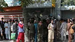 Potret Kisruh Afghanistan: ATM Penuh, Warga Kelabakan Tinggalkan Negara