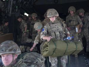 Inggris Evakuasi Bertahap Warganya dari Afghanistan