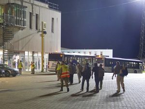 Suasana Tegang saat Diplomat Italia Dievakuasi Meninggalkan Afghanistan