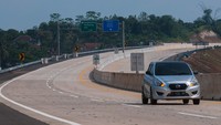 Pembangunan Tol Serang-Panimbang (83,67 km) yang terdiri dari tiga seksi tersebut dikerjakan melalui skema Kerjasama Pemerintah dan Badan Usaha (KPBU). Untuk Seksi 1-2 menjadi porsi Badan Usaha Jalan Tol (BUJT) oleh PT. Wijaya Karya Serang Panimbang dan Seksi 3 porsi pemerintah. ANTARA FOTO/Muhammad Bagus Khoirunas  