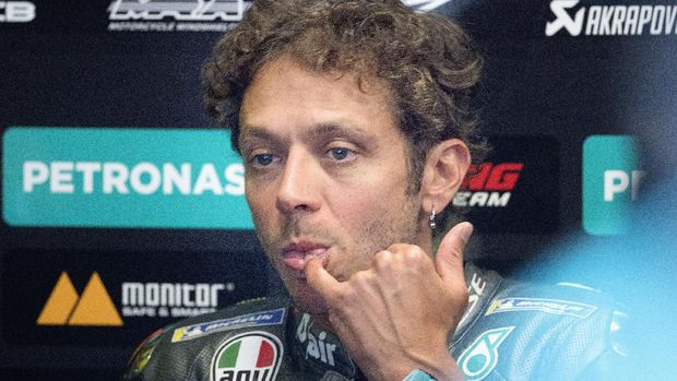 SPIELBERG, AUSTRIA - AUGUST 06: Valentino Rossi of Italy and Petronas Yamaha SRT prepares to start in box  during the MotoGP of Styria - Free Practice at Red Bull Ring on August 06, 2021 in Spielberg, Austria. (Photo by Mirco Lazzari gp/Getty Images)