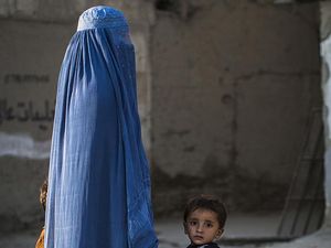 Viral Curhatan Sedih Wanita Afghanistan: Tak Ada yang Peduli dengan Kami