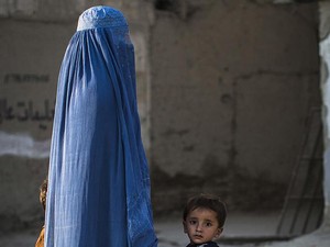 Viral Curhatan Sedih Wanita Afghanistan: Tak Ada yang Peduli dengan Kami
