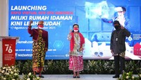 Selain menawarkan suku bunga KPR 4,5%, bebas uang muka, bebas biaya provisi, keringanan biaya asuransi jiwa, angsuran special dan cashback pun tak luput dari penawaran. 