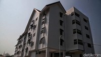 Sebelumnya, peletakan batu pertama pembangunan Kampung Susun Akuarium dilakukan pada 17 Agustus 2020. Sedangkan pembangunannya dimulai sebulan berikutnya.