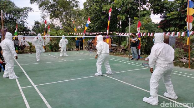 Cara unik warga Pekanbaru rayakan HUT ke-76 RI Cara unik warga Pekanbaru rayakan HUT ke-76 RI