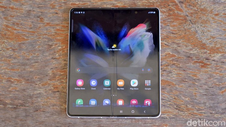 Galaxy Z Fold 3 Galaxy Z Fold 3